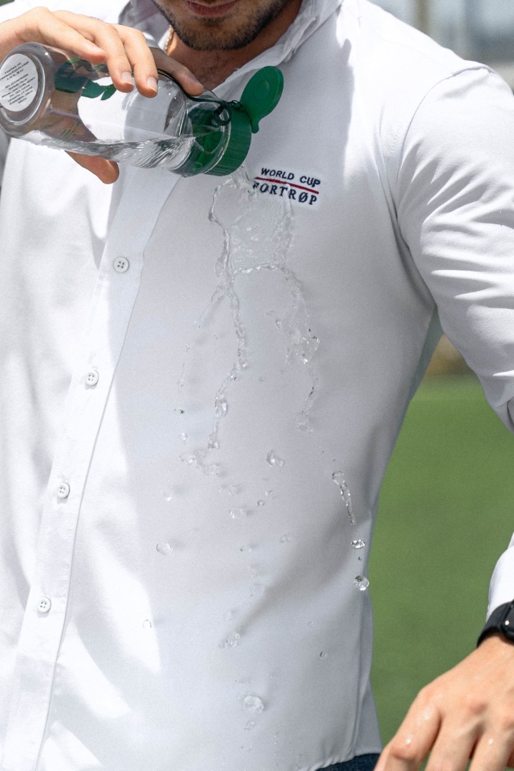 Camisa Dryflex blanca World Cup FOR3424 — en modelo