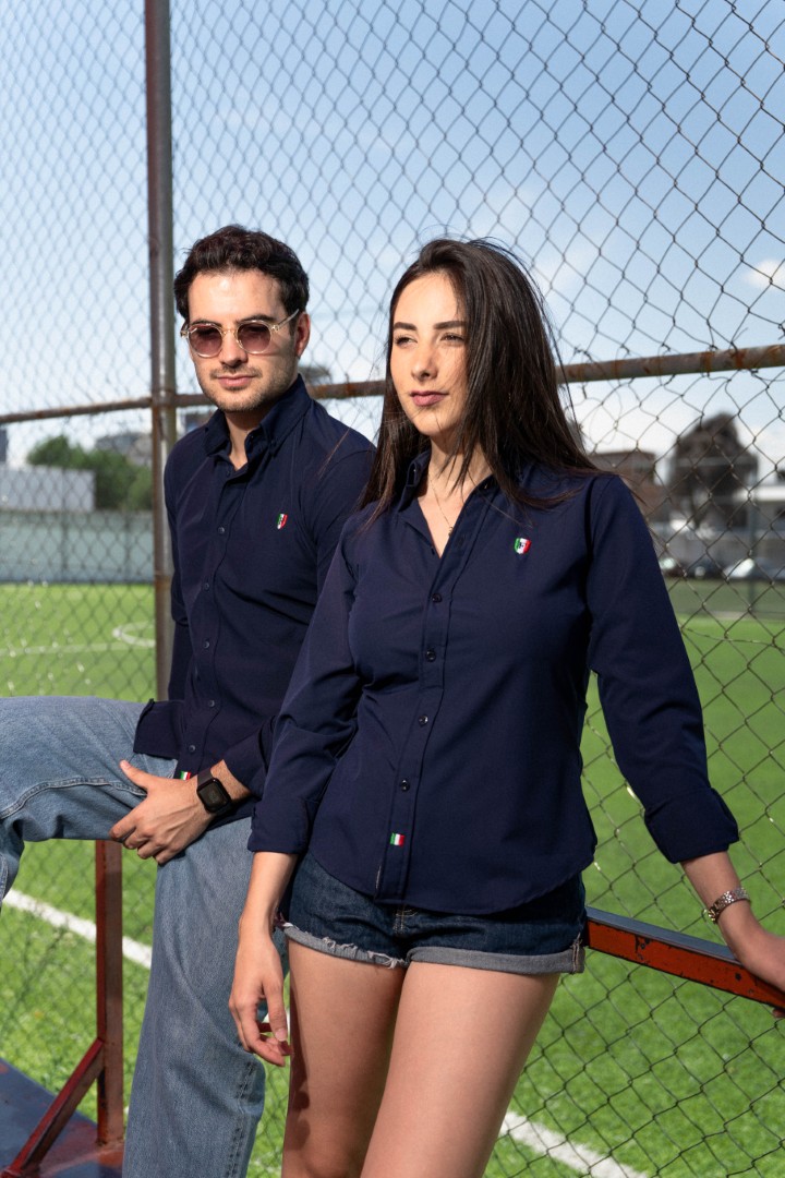 Camisa Dryflex Azul Marino World Cup FOR3426 — en modelo