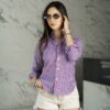 Camisa de Mini Cuadros Rojo, Marino FOR3267 — en modelo