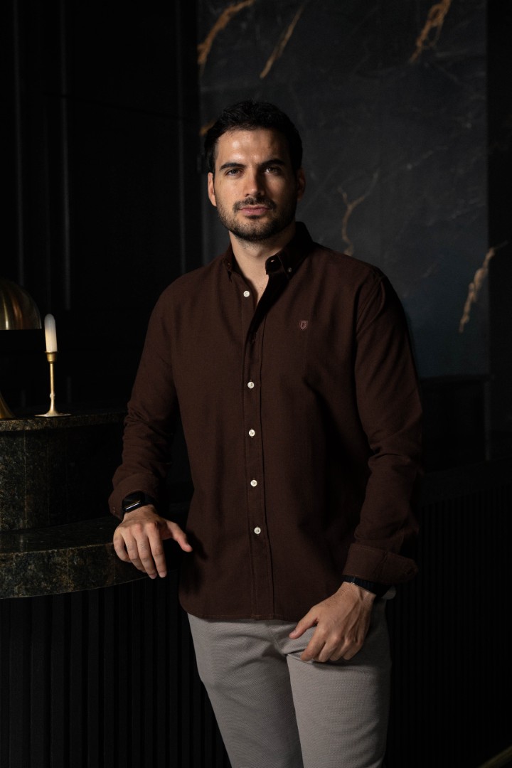 Camisa básica chocolate | FOR3442