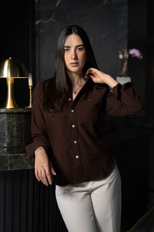 Alternative view of Camisa básica chocolate | FOR3443